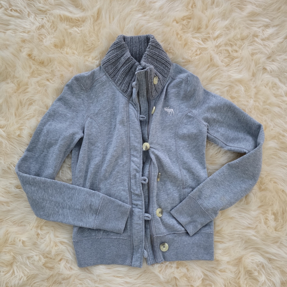 Abercrombie & Fitch Charcoal Knit Ladies Small Cardigan Gray Sweater Neck Y2k